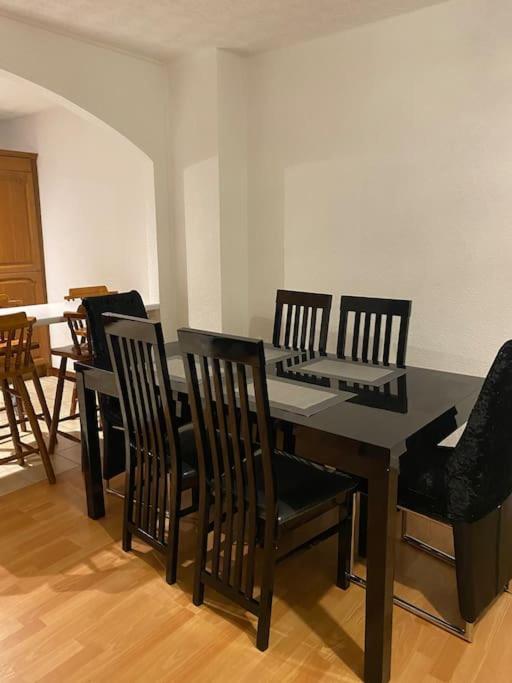 3 Bedroom Home-Инвекийтинг Екстериор снимка